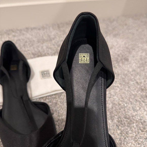 Toteme T-strap Flats Black Pointed Toe Minimalist Size 38 NWOT - Picture 6 of 6